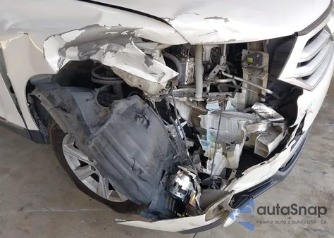 2013 Toyota Highlander Se V6 z USA, uszkodzony, nr VIN 5TDZK3EH9DS117905